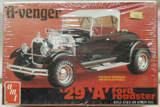 AMT 1/25 1929 Ford Model A Roadster A-Venger - Street or Stock, 2903 plastic model kit